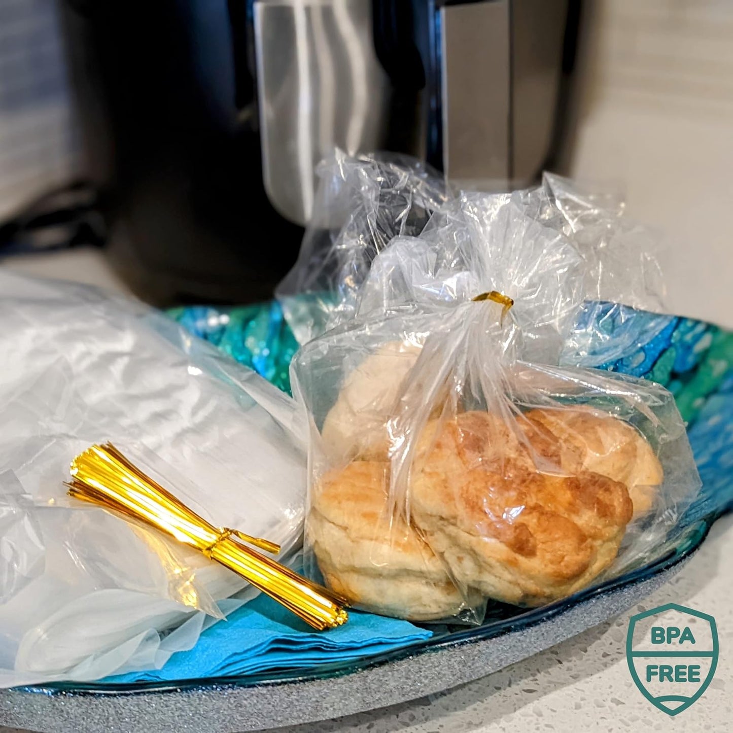 Reusable Plastic Bread Bags for Homemade Bread - 200 Pack Clear Bag with Ties For An Airtight Moisture-free Preservation and Storage - Loaf for Home Bakers and Bakery Owners